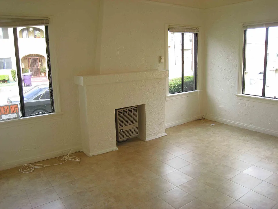 348 Orange Ave #2