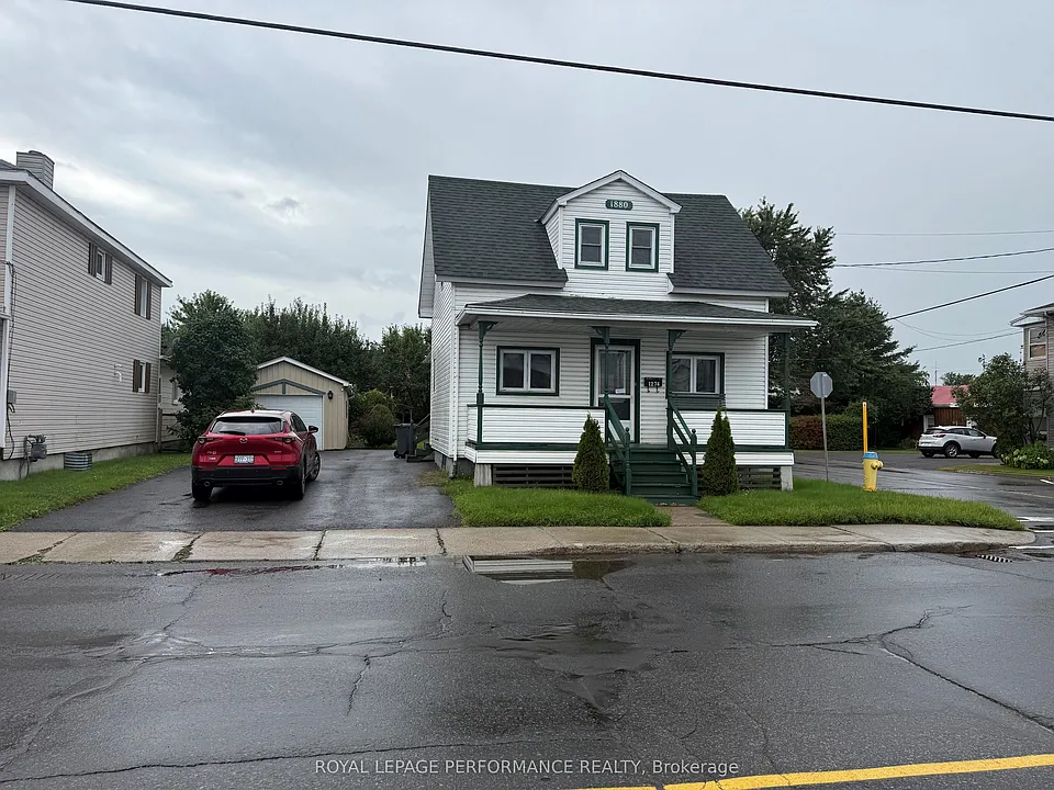 1274 Main St E