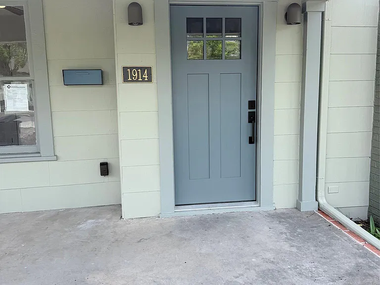 1914 W Magnolia Ave — Photo 7