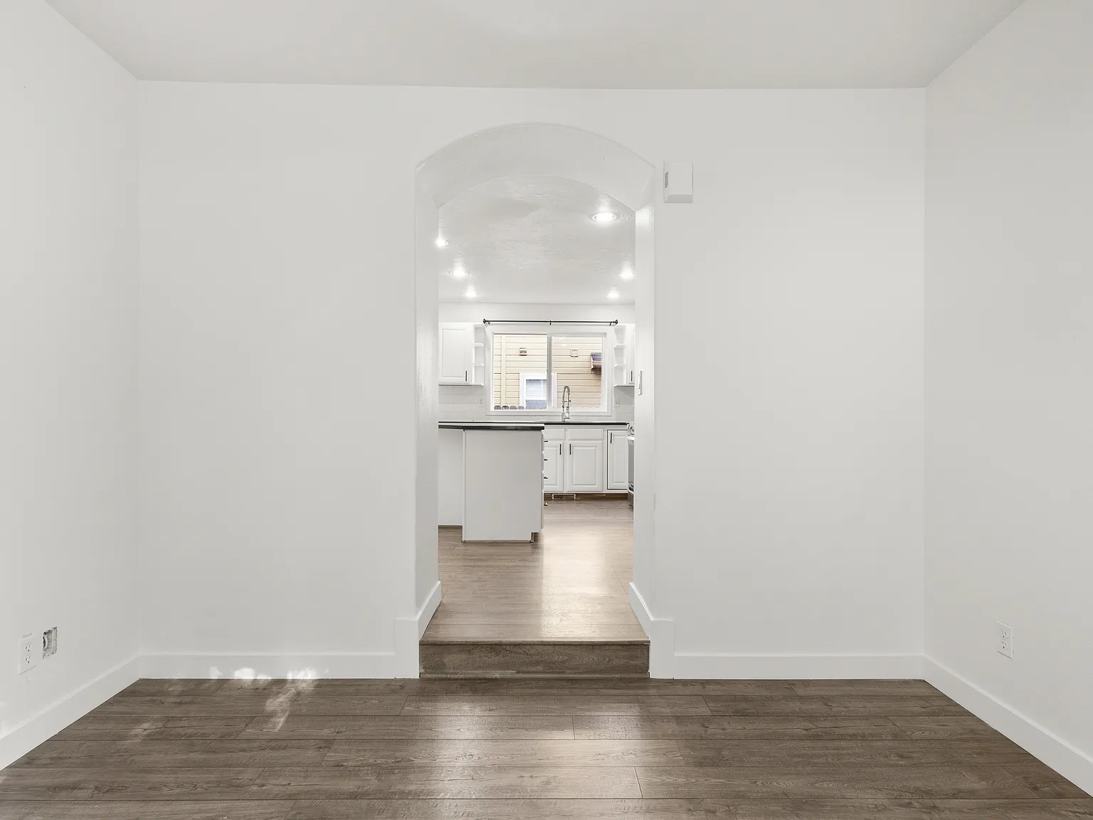 3 bed, 2.5 bath, 1772 sqft, $2,700 — Photo 4