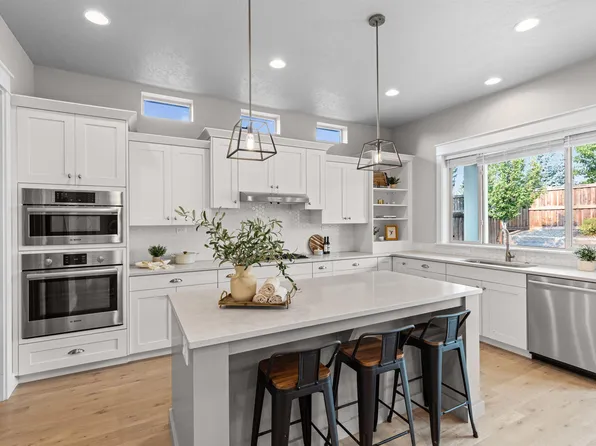 38 W Heston Dr, Meridian, ID 83646