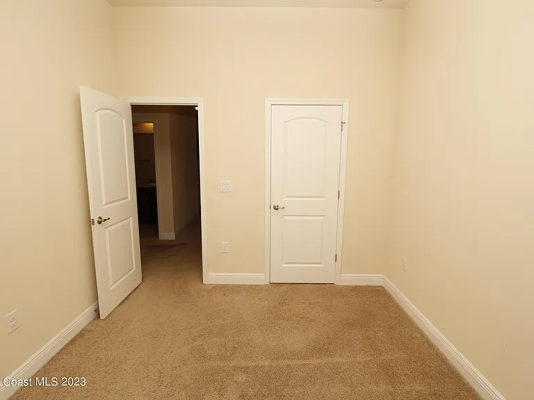 1034 Breakaway Trl — Photo 17