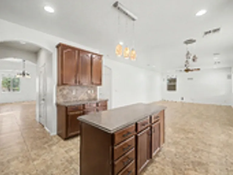 4947 E Odessa Dr — Photo 9