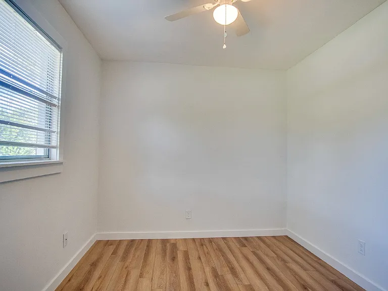 3371 Wellington Rd — Photo 22