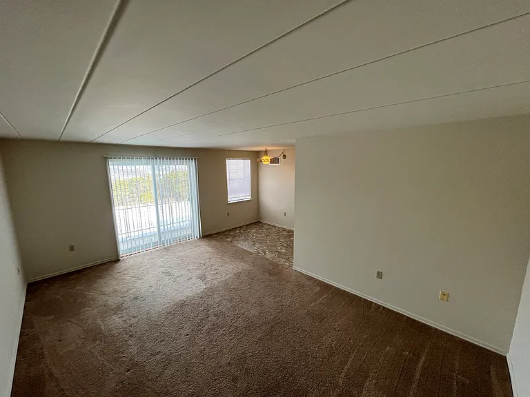 Cresap Knolls — Photo 28