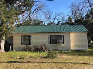 40 Pine St, Hazlehurst, GA 31539