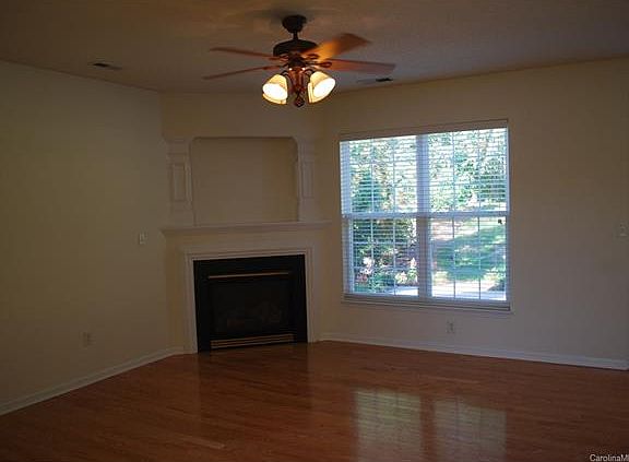 2nd image of 12121 Westbury Glen Ct