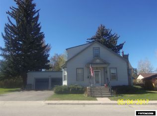 475 Garfield St, Lander, WY 82520