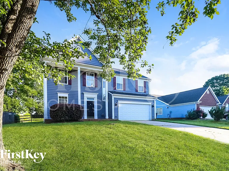 13505 Walkers Creek Dr — Photo 2