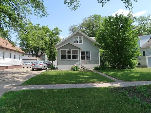1605 12th St N, Fargo, ND 58102