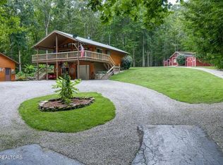 715 White Oak Rd, Monterey, TN 38574