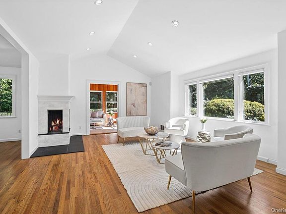 3rd image of 268 Broadfield Road