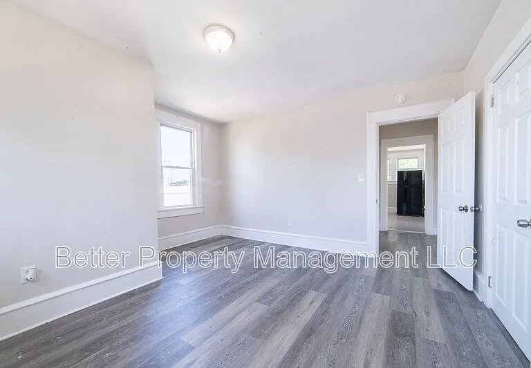 220 W Plum St #2 — Photo 9