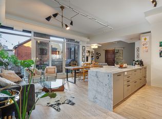 152 Annette St #208, Toronto, ON M6P1P4