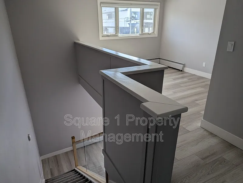 1 bed, 1.0 bath, $1,350 — Photo 3