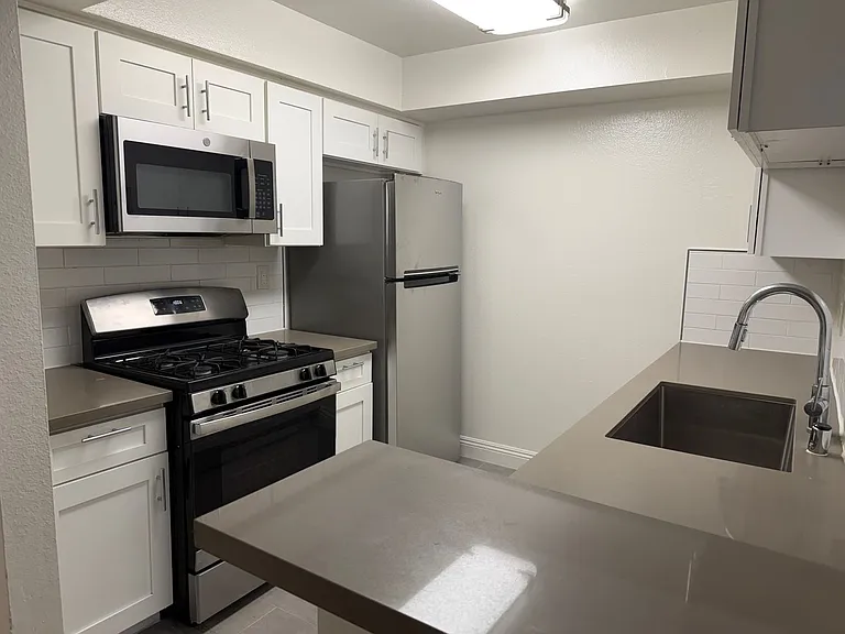 Verdugo Vista — Photo 31