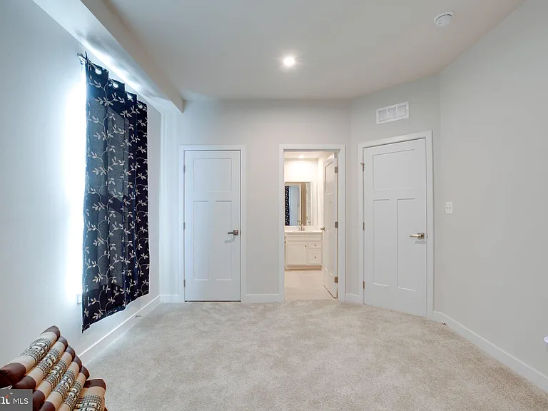4468 Sulford Ter — Photo 2