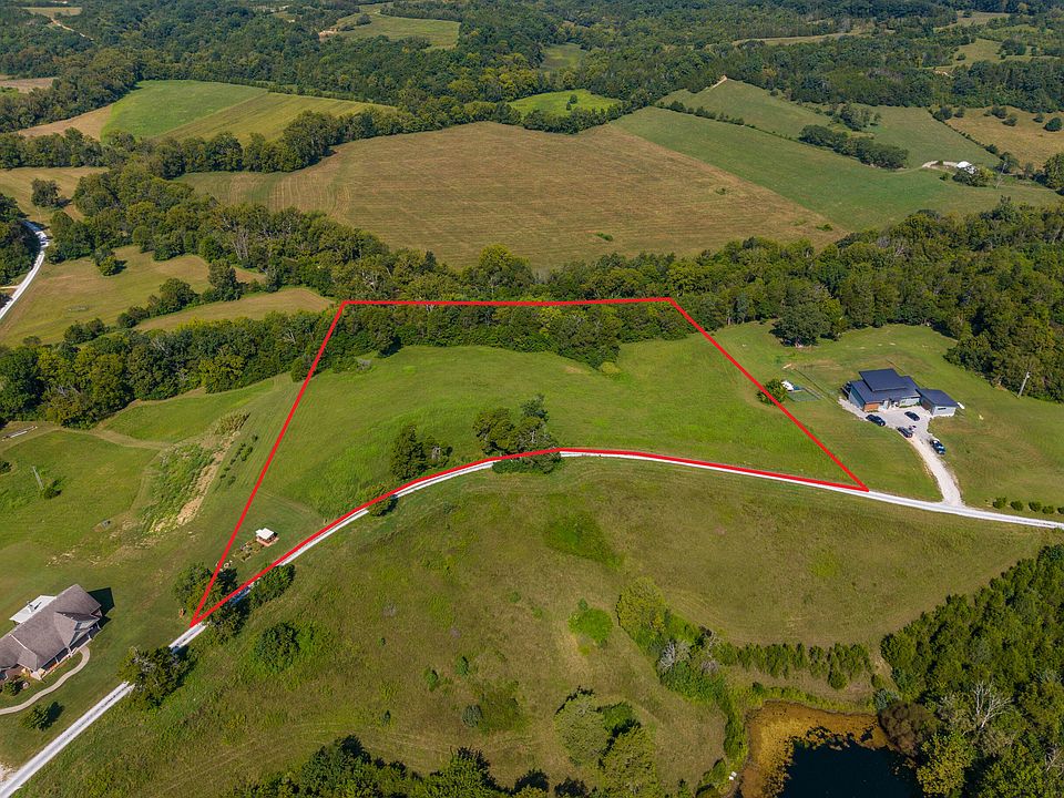 1st image of 650 Holladay Ln