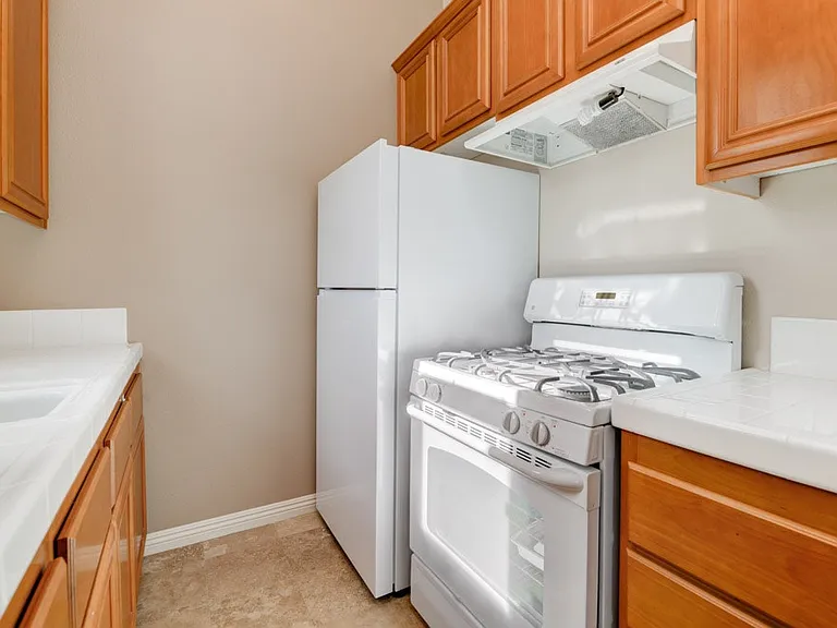 1683 Irwin St #A — Photo 12