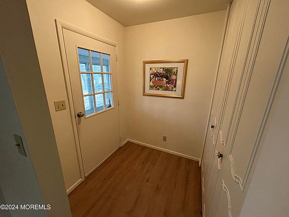 5th image of 810B Balmoral Court