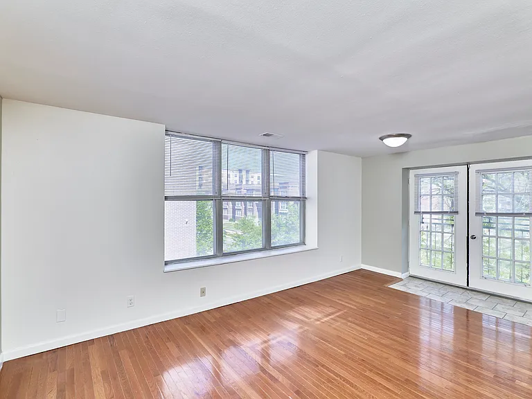 5500 Pershing Ave #44 — Photo 8
