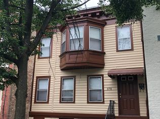 378 Hamilton St #1, Albany, NY 12210