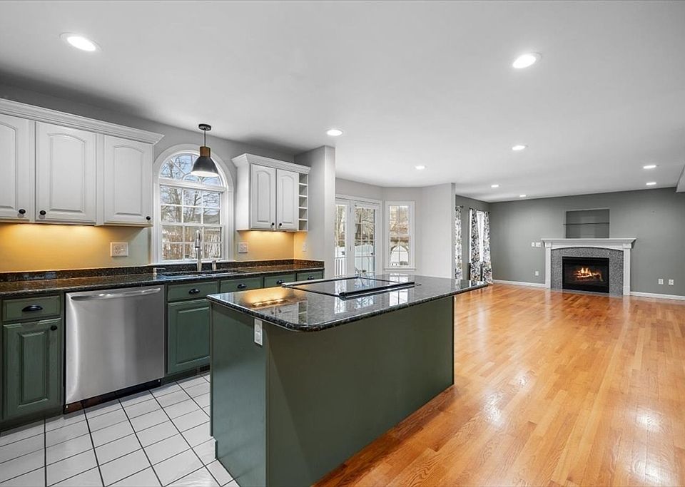 238 Lynch Ave, Somerset, MA 02726 Zillow