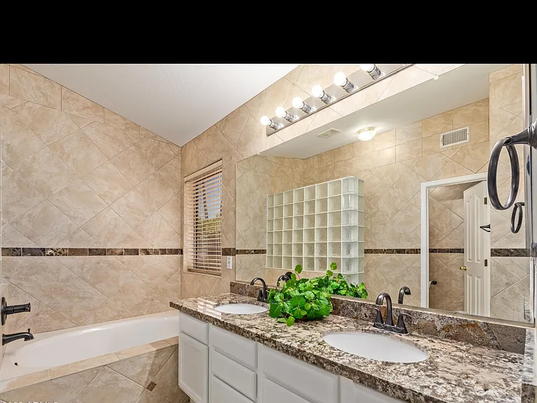 7432 W Aurora Dr — Photo 33