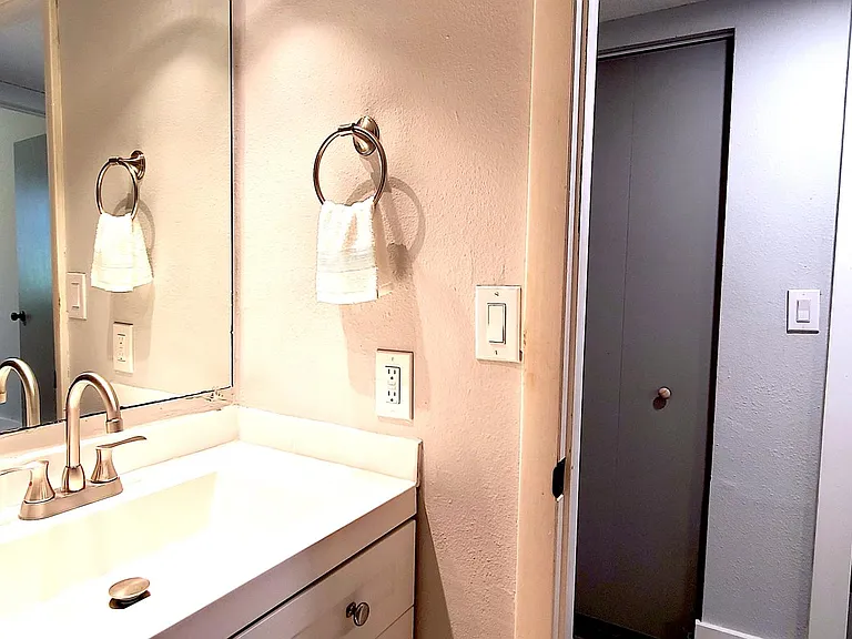 6519 W Newberry Rd #702 — Photo 16