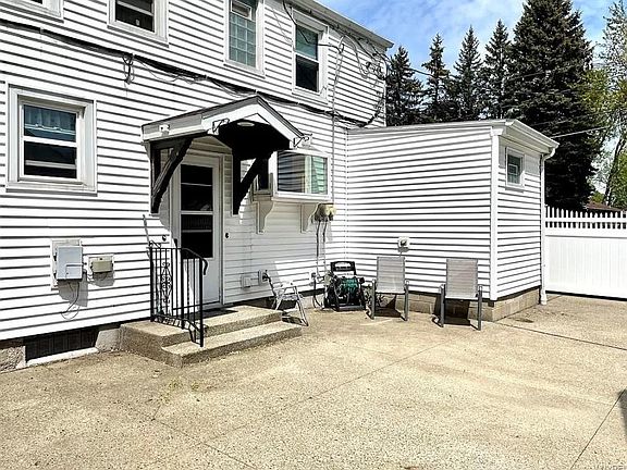 3rd image of 251 Hancock Ave #1