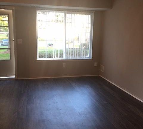 3rd image of 46633 Jonathan Cir