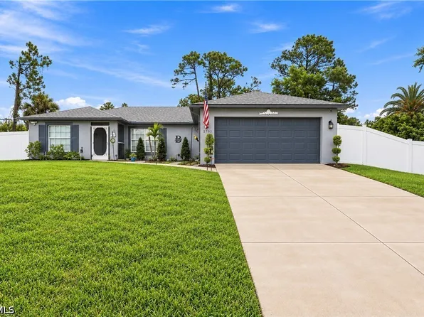 2703 E 8th St, Lehigh Acres, FL 33936