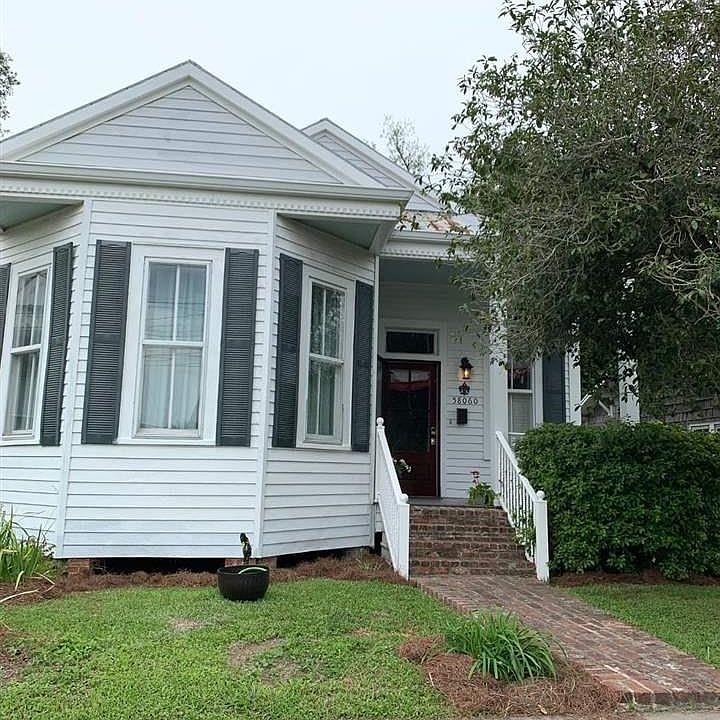 1st image of 58060 Labauve Ave