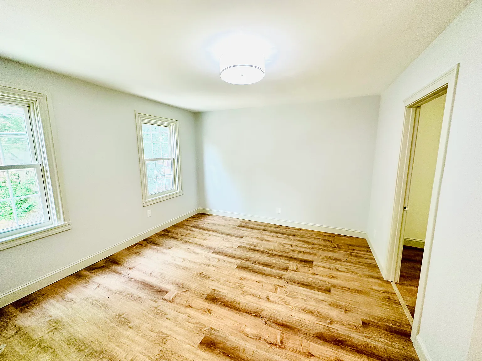 7 bed, 1728 sqft, $5,800 — Photo 3