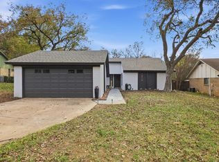 1910 Longmeadow Dr, Arlington, TX 76015