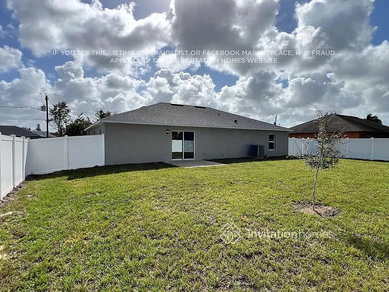 751 NW Riverside Dr — Photo 21