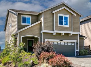 7649 NE 196th St, Kenmore, WA 98028