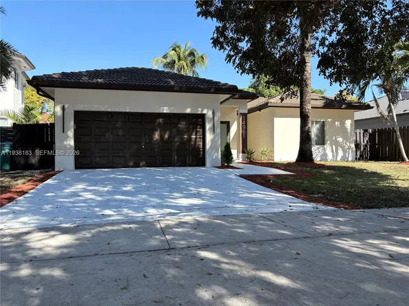 14961 SW 30th Ter, Miami, FL 33185