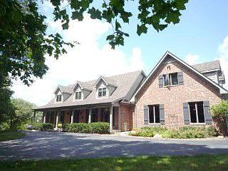 2nd image of 131 N Buckingham Dr