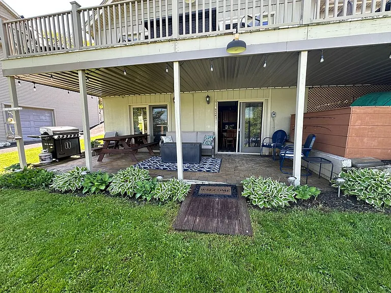 622 E Lake Rd — Photo 2