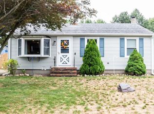 111 Parkview Dr, Pawtucket, RI 02861