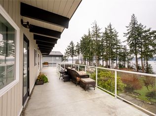 241 Carnegie St, Campbell River, BC V9W 2J4