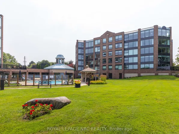 701 Geneva St #2203, Saint Catharines, ON L2N 7H9