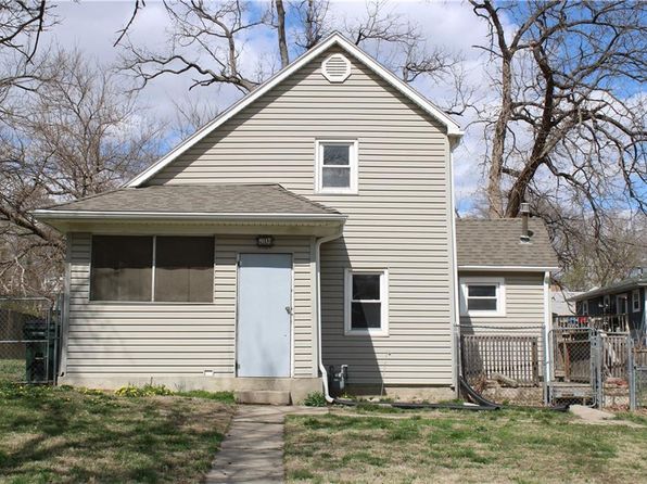 710 Prospect St, Leavenworth, KS 66048