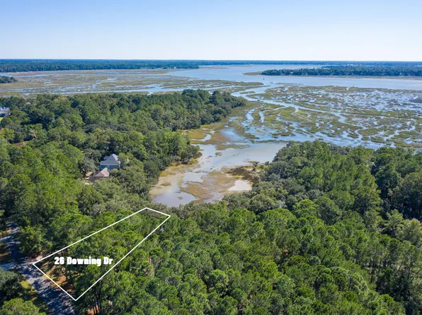 26 Downing Dr, Beaufort, SC 29907