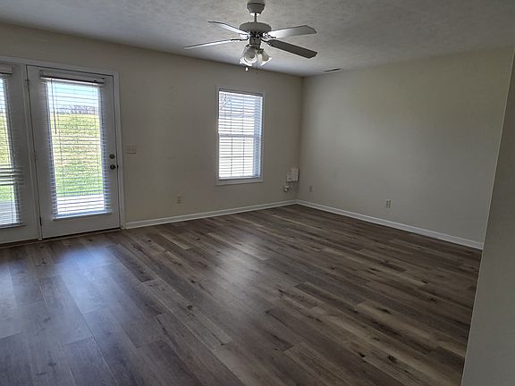 5th image of 109 Joyce Dr