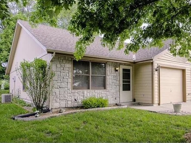 Dean Dr — Photo 1
