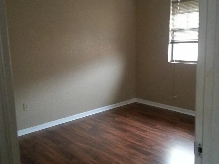 204 Pine Violet Ct #202 — Photo 10