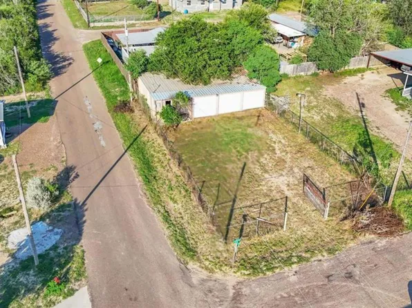 5302 Pety Ln, Zapata, TX 78076