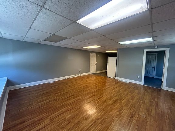 4th image of 2047 W 6th St